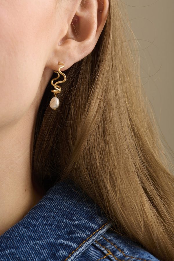 Pernille Corydon - Small Bay Earrings size 30 mm - Image 2